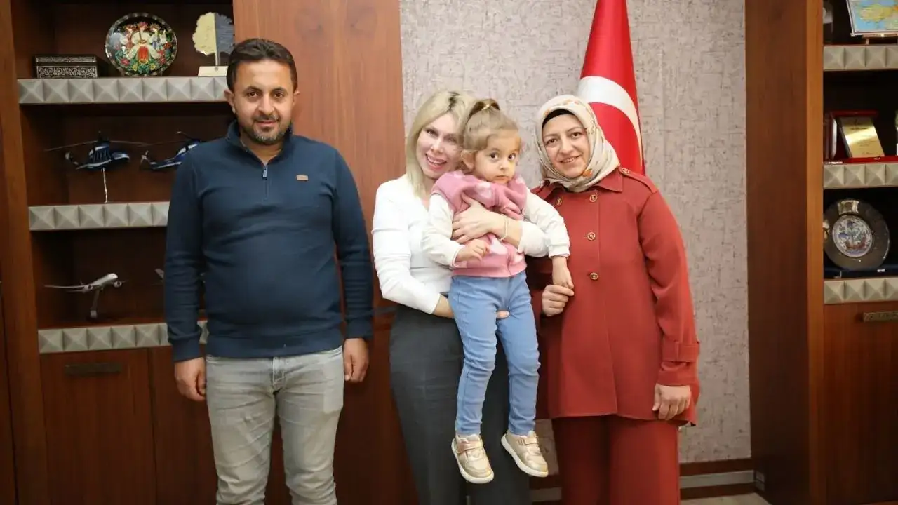 Antalya’da Tıp Tarihine Geçen Mucize Bebek Doktoruyla Buluştu 5